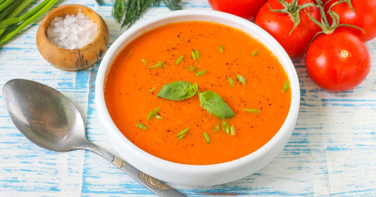 Purée de soupe aux tomates selon un régime préféré
